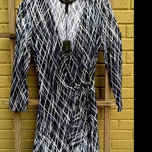 BCBG MAXAZRIA Faux Wrap Jersey Dress White/Navy XS